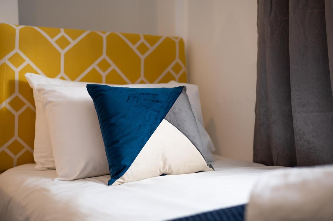 City Centre, Parking, Smart Tv'S In All Rooms Swansea Esterno foto