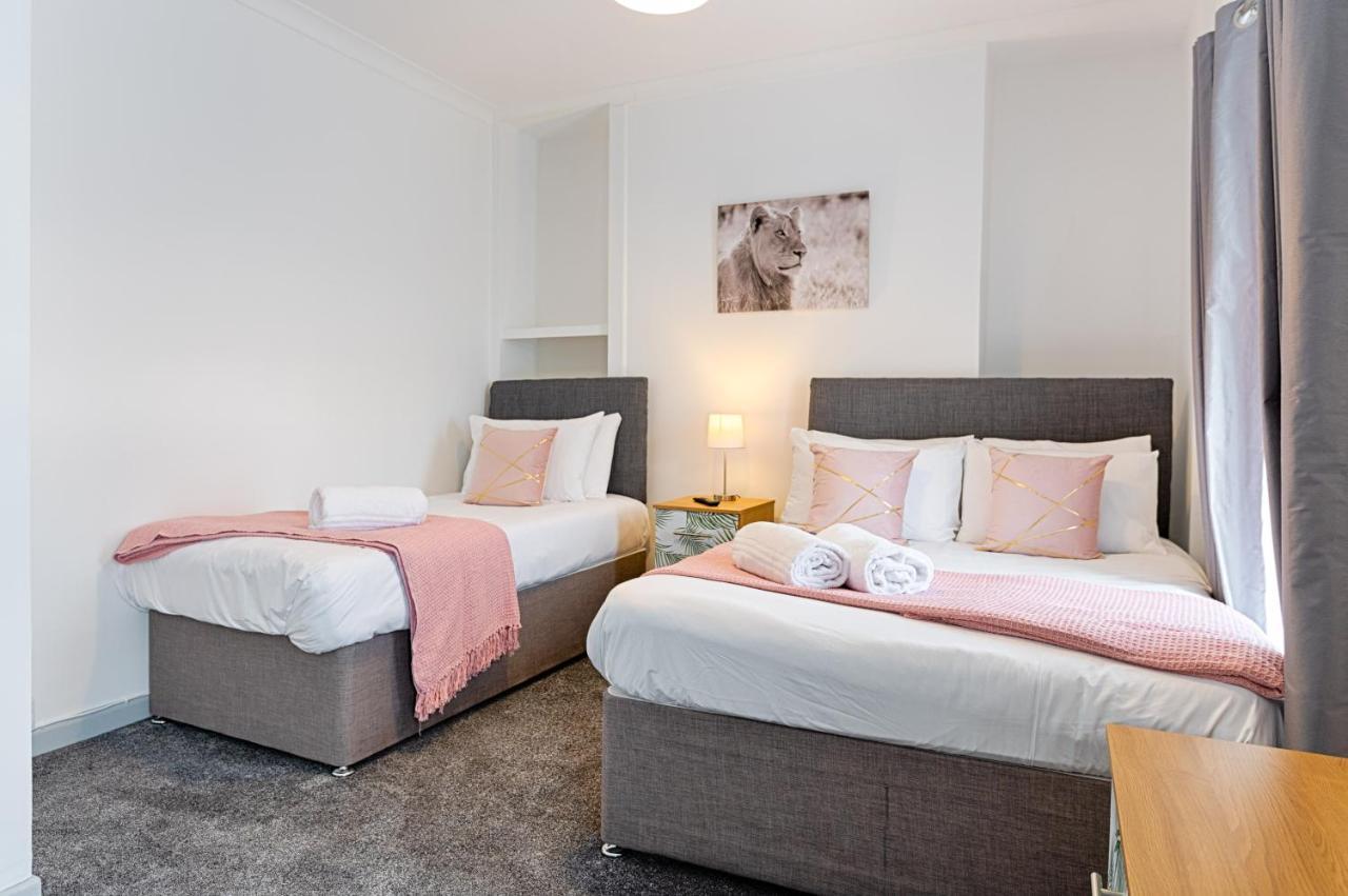City Centre, Parking, Smart Tv'S In All Rooms Swansea Esterno foto