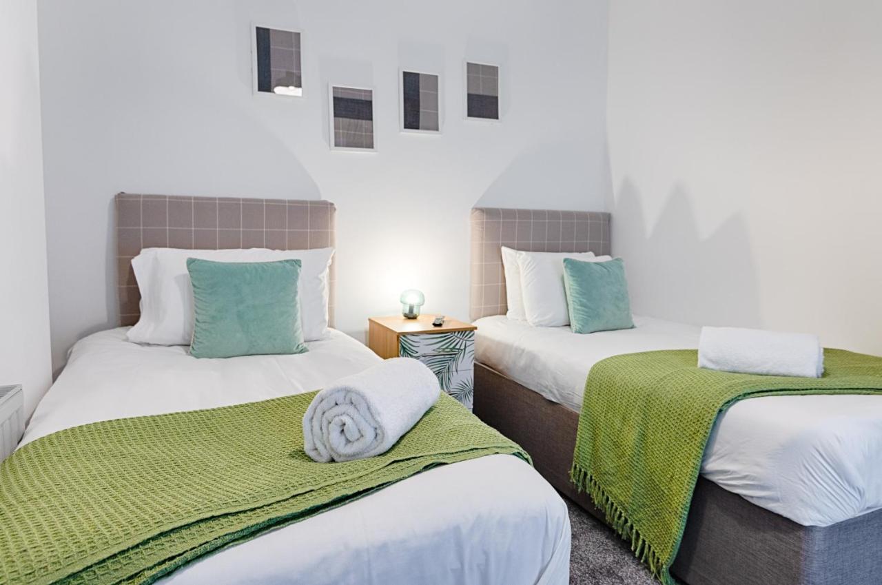 City Centre, Parking, Smart Tv'S In All Rooms Swansea Esterno foto