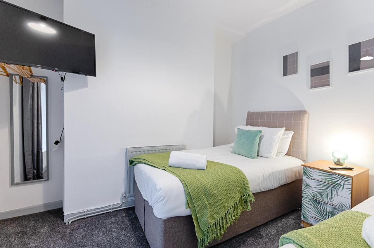 City Centre, Parking, Smart Tv'S In All Rooms Swansea Esterno foto