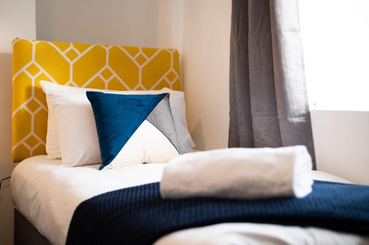City Centre, Parking, Smart Tv'S In All Rooms Swansea Esterno foto